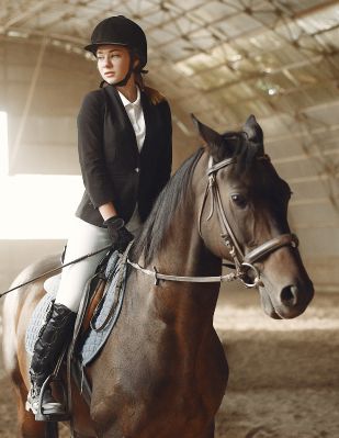 ​Конноспортивный клуб "Велес"